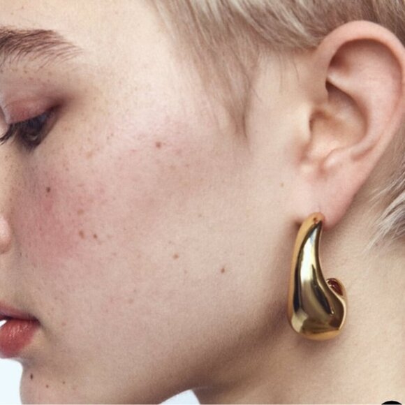 Zara Jewelry - ZARA TEARDROP HOOP EARRINGS NWT SOLD OUT